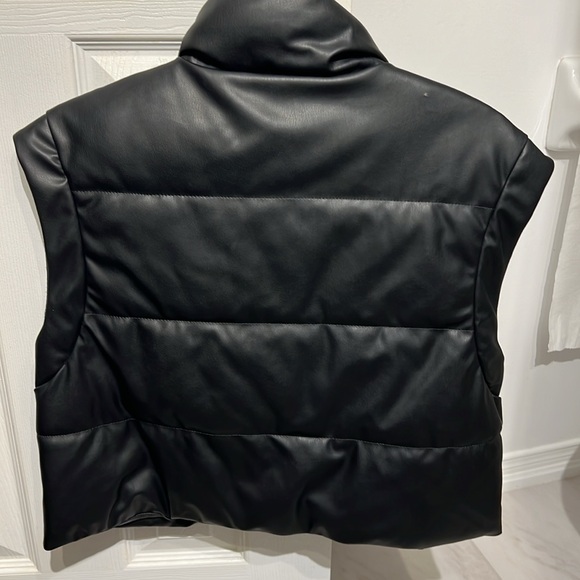 ZARA | Faux Leather Vest - Picture 4 of 8